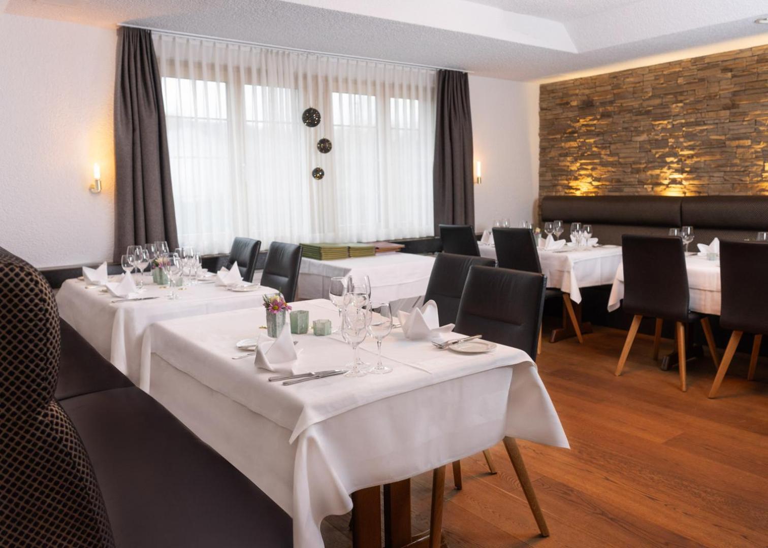 Restaurant Kreuz Hotel *